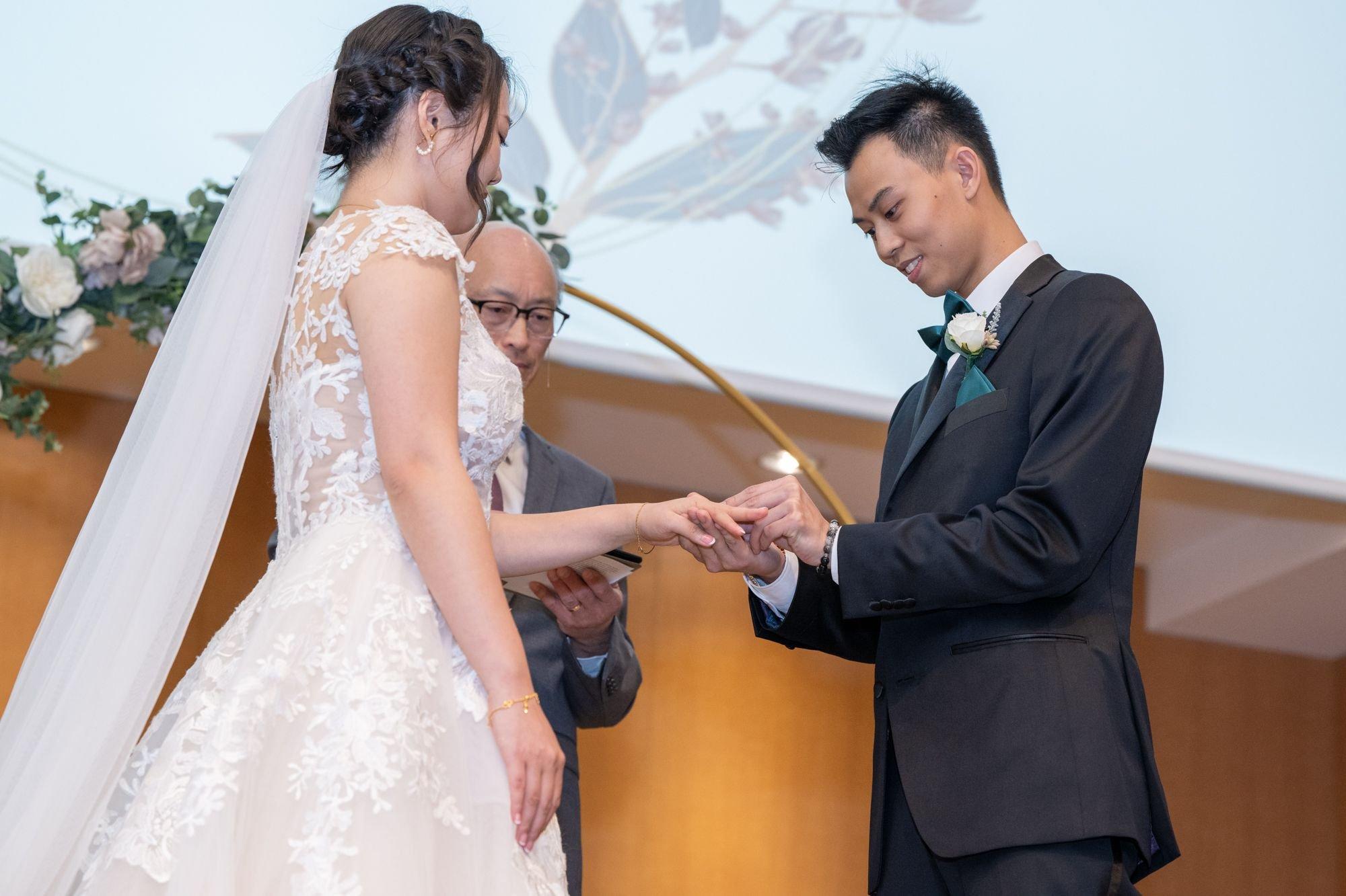 carousel-hero-element image-4