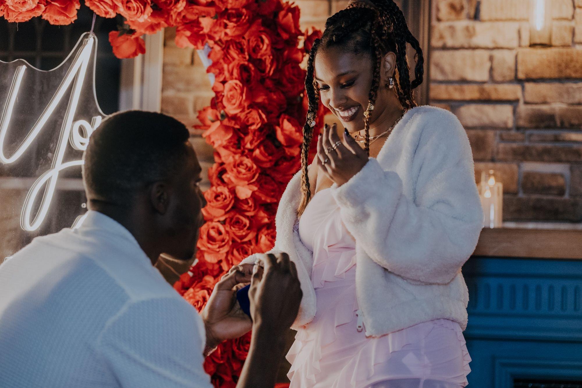 carousel-hero-element image-13