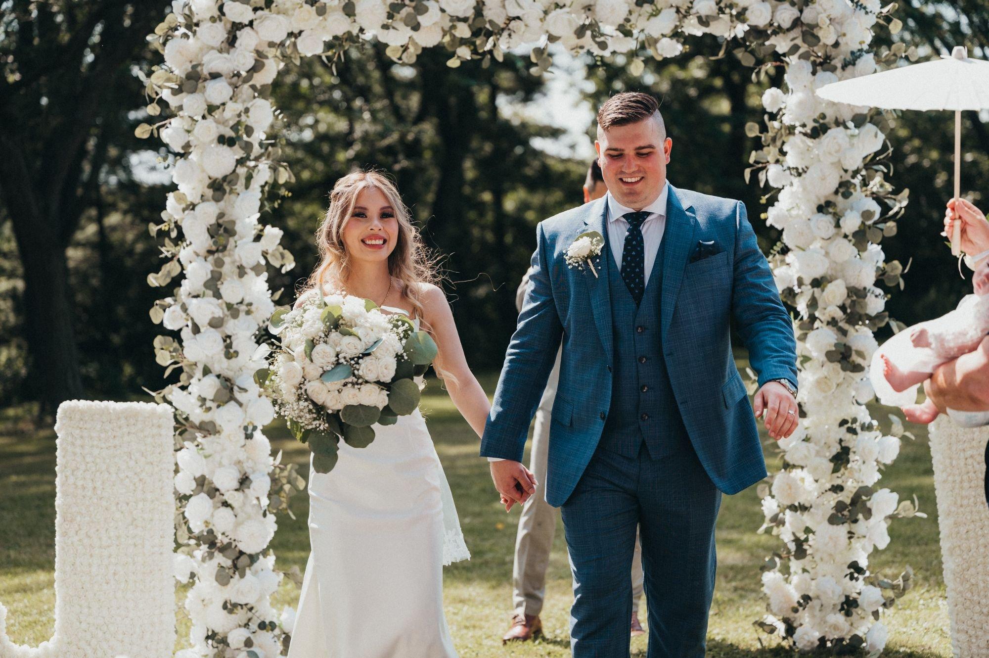 carousel-hero-element image-1