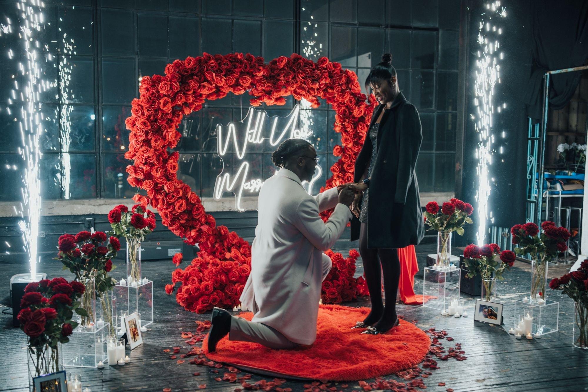 carousel-hero-element image-0